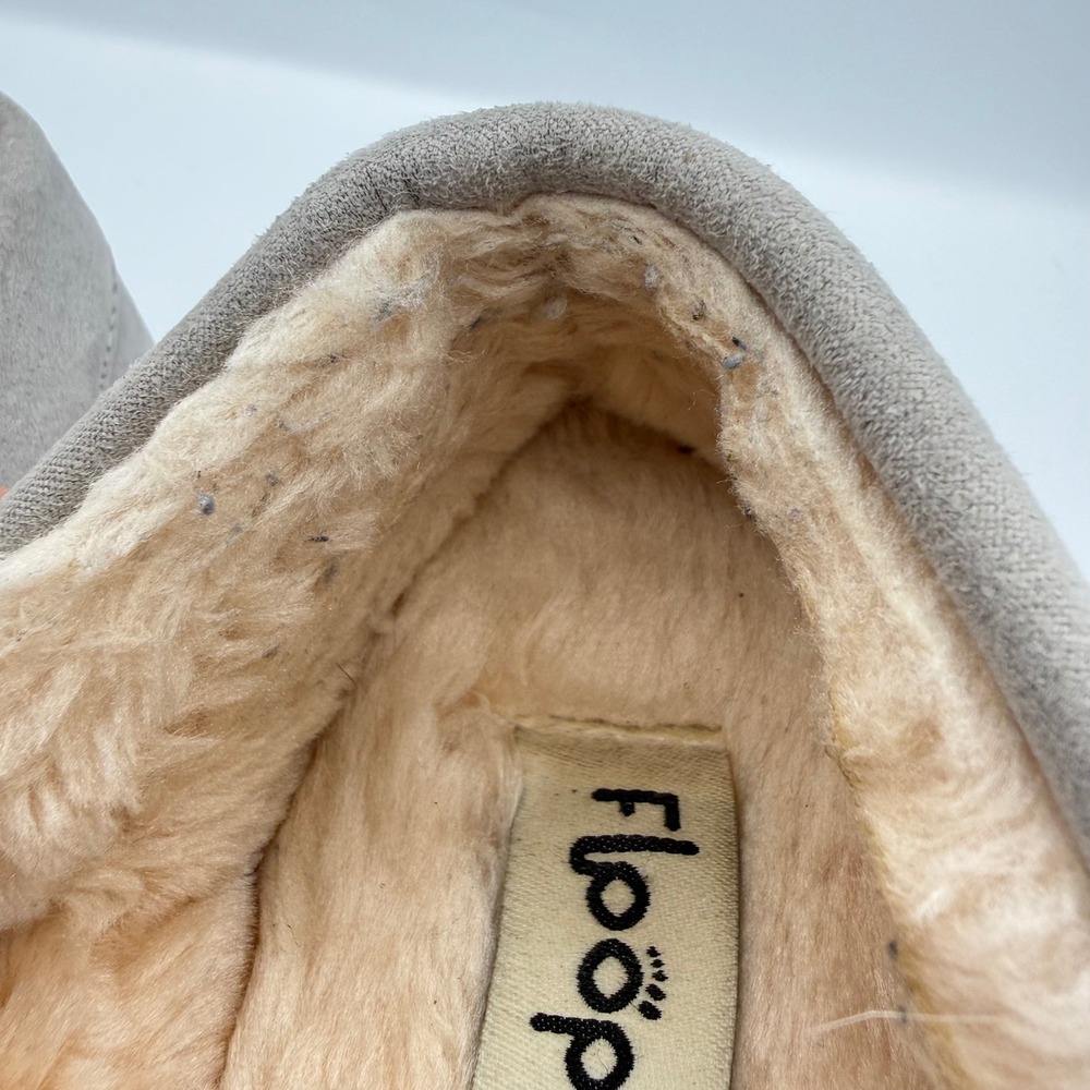 Floopi Moccasin Slipper Womens 10 Grey Faux Fur‎ Lined Micro Suede House Shoes - Picture 9 of 9
